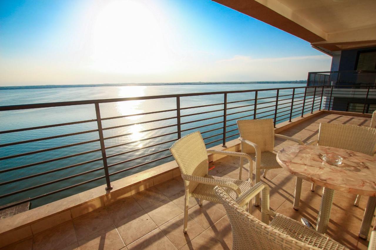 Lake Boutique Apartments & Rooms Mamaia Exterior foto
